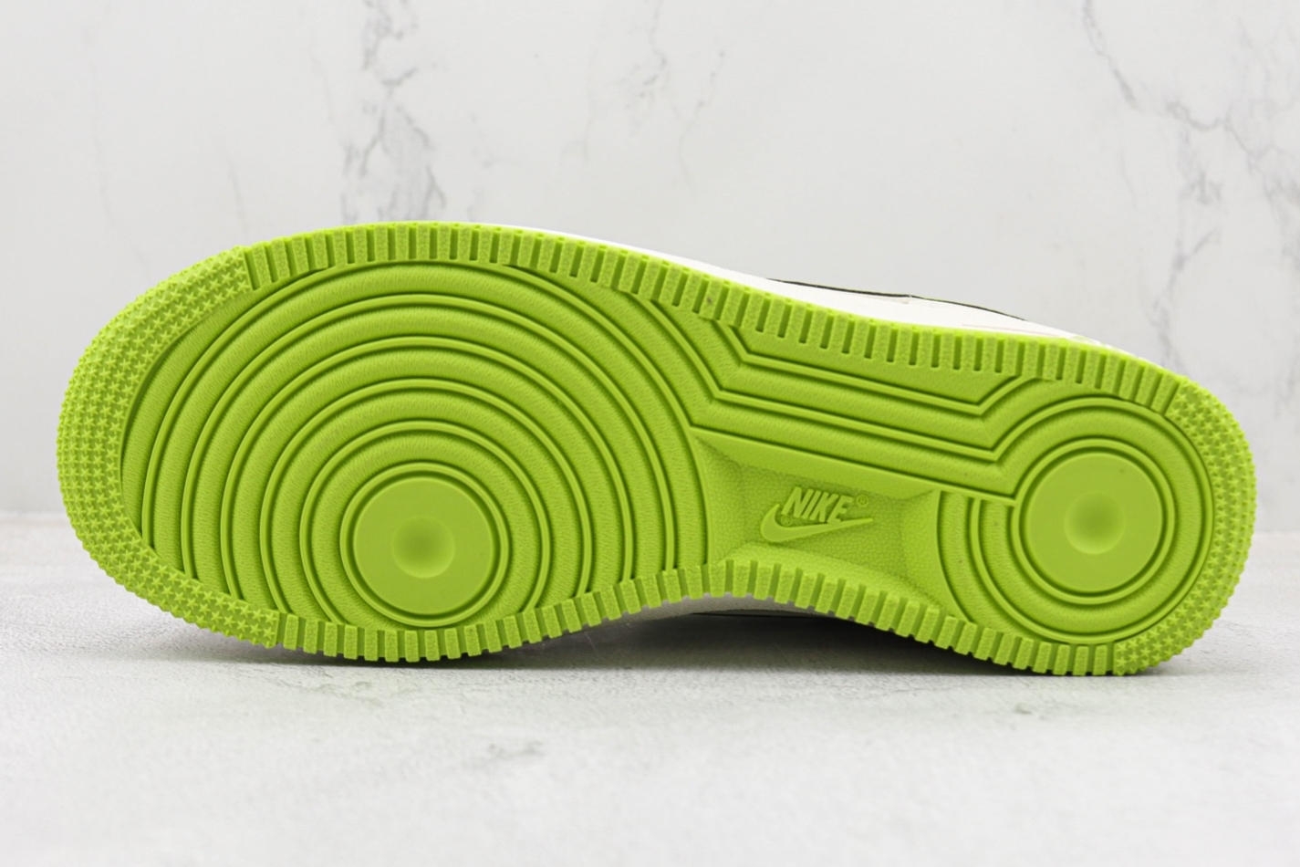 Nike Air Force 1 07 Low Apple Green Beige White GL6835-007 - Stylish and comfortable sneakers for men and women