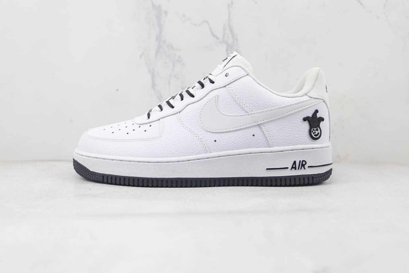 Nike Air Force 1 07 Low White Blue Crystal Black KH0806-168 - Stylish and Versatile Sneakers