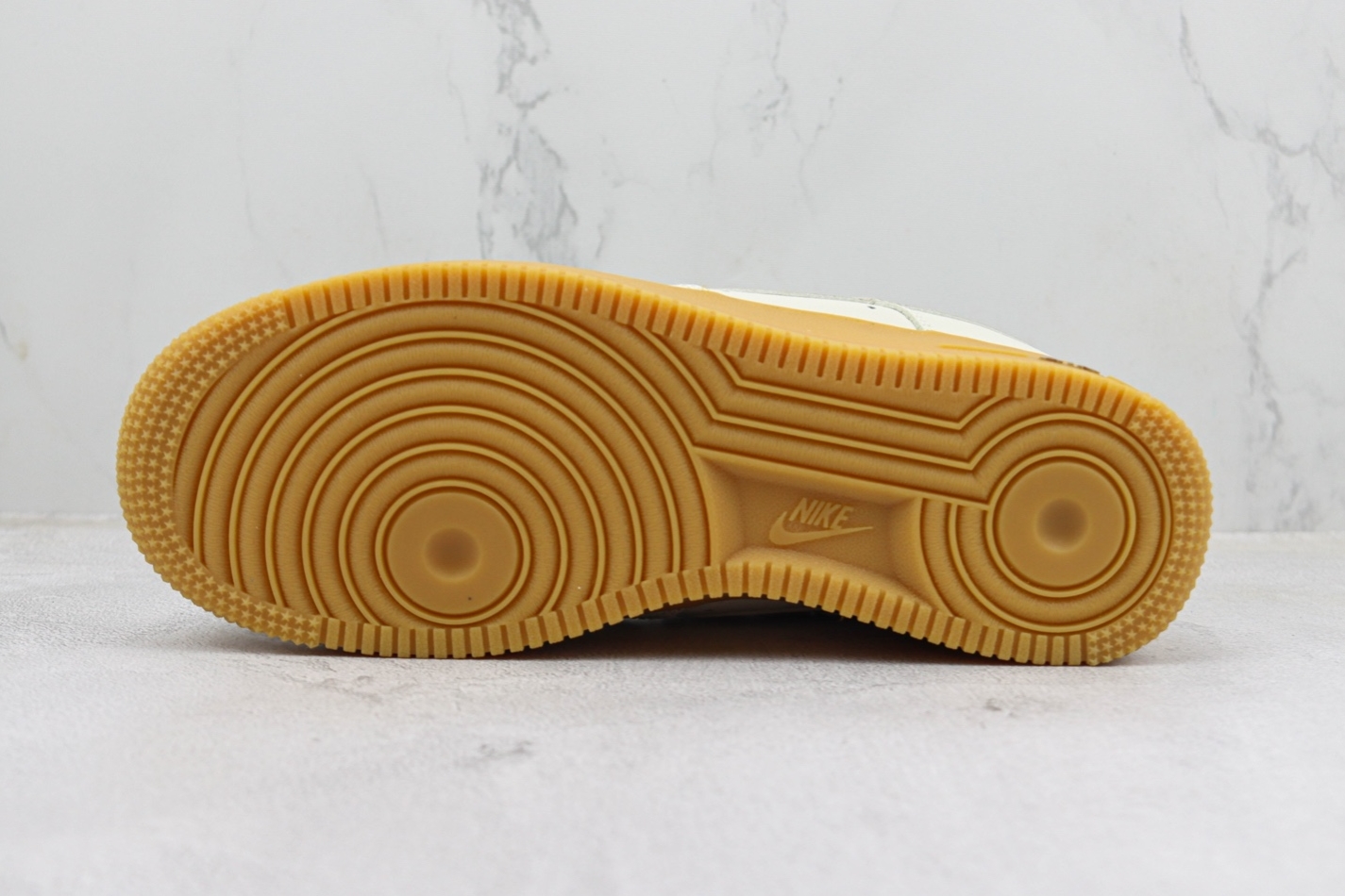 Nike Air Force 1 07 Low Light Grey Gum Gold XC2351-066 - Shop Now for a Sleek and Stylish Sneaker! Nike Air Force 1 07 Low Light Grey Gum Gold XC2351-066 - Shop Now for a Sleek and Stylish Sneaker!