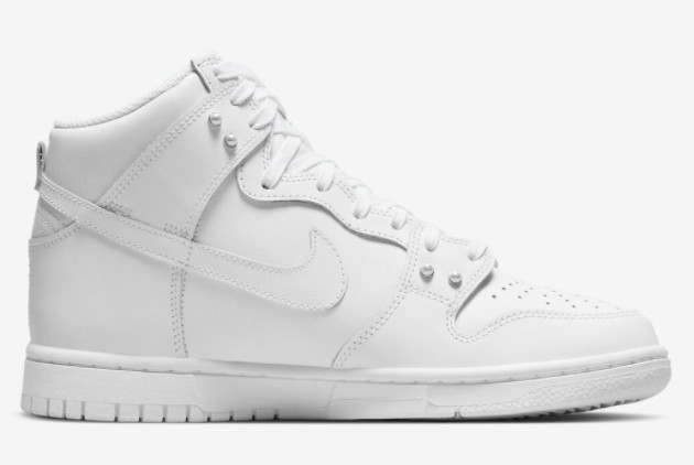 Nike Dunk High 'Pearl' White DM7607-100 - Classic Style and Sophistication for Your Sneaker Collection Nike Dunk High 'Pearl' White DM7607-100 - Classic Style and Sophistication for Your Sneaker Collection