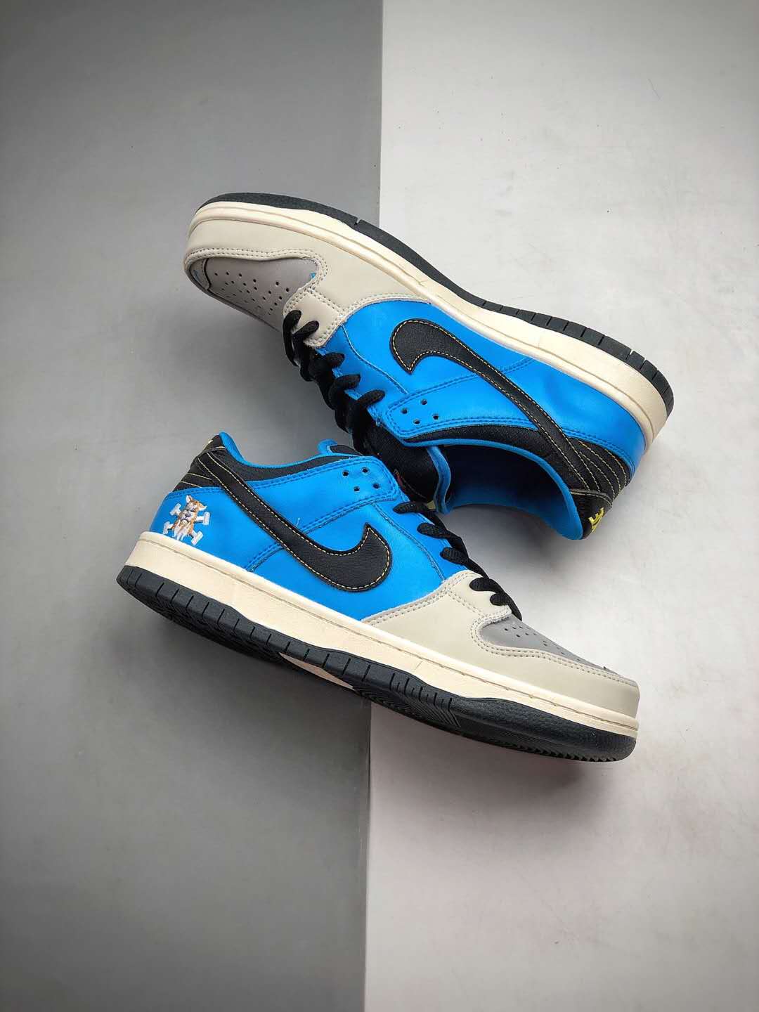 Nike Instant Skateboards x Dunk Low Pro SB Skateboard QS Blue CZ5128-400 - Limited Edition Collaboration