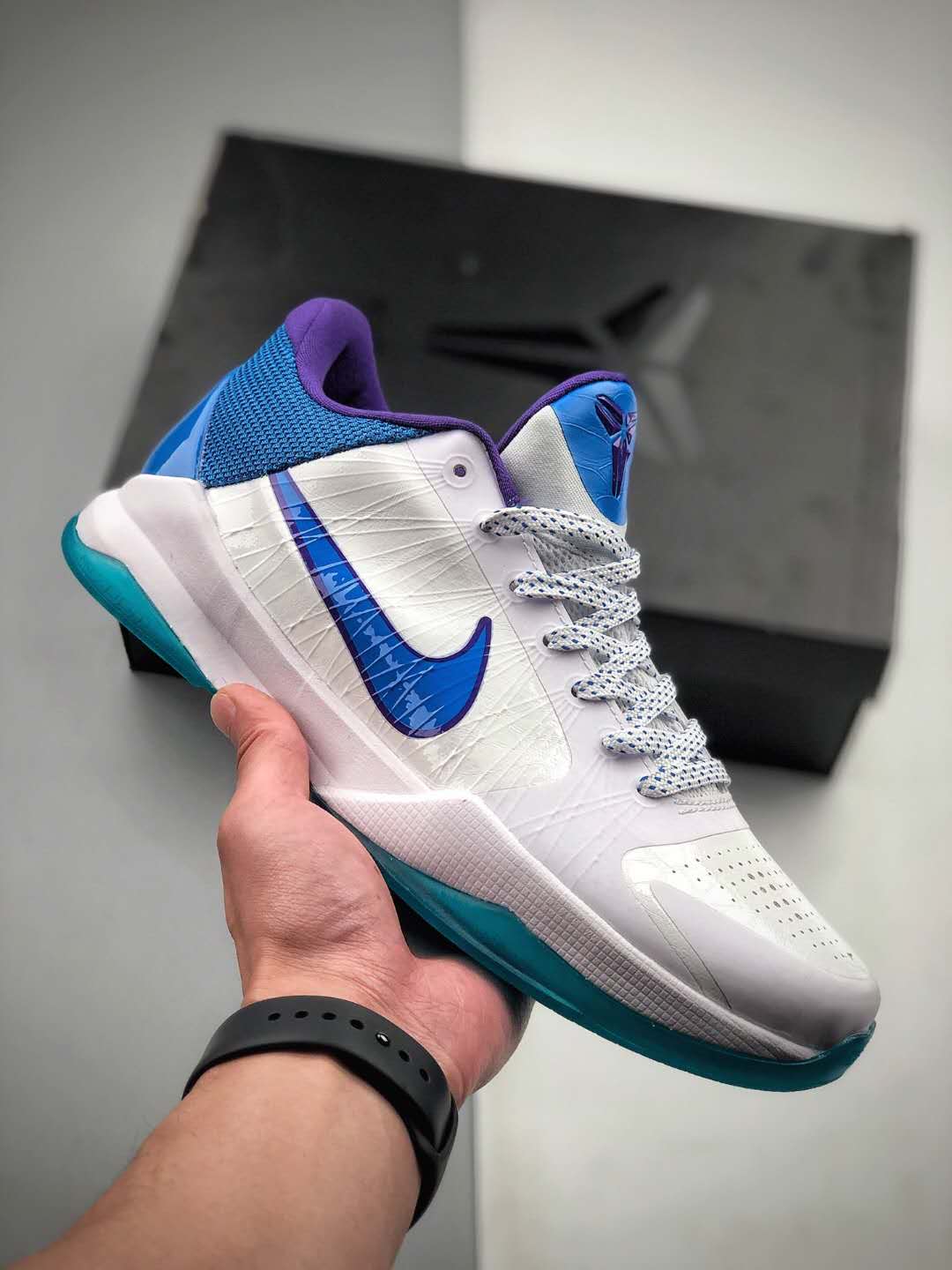Nike Kobe 5 V Protro Hornets CD4491-110 | White Concord-Blue Lagoon - Limited Edition