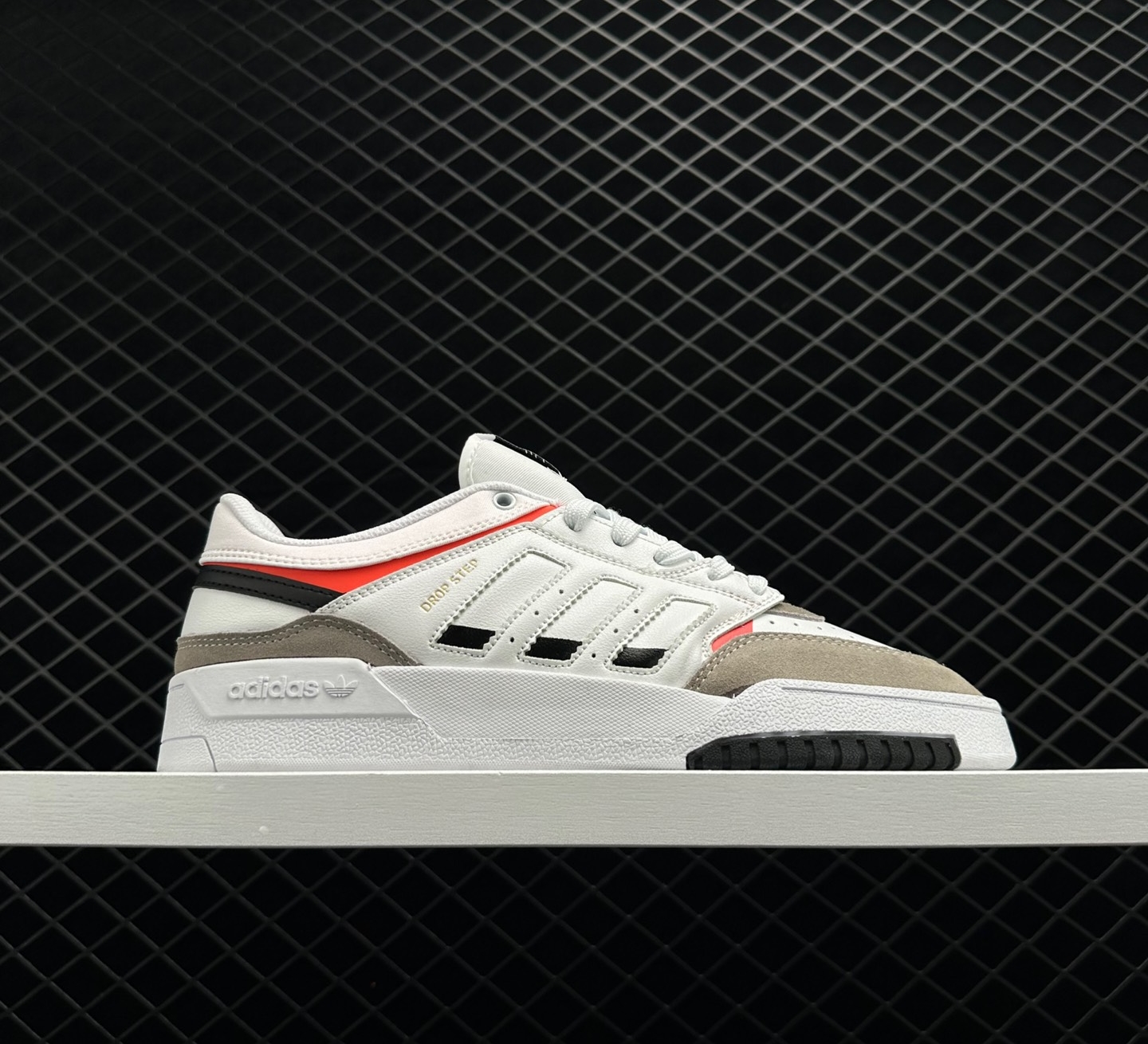 Adidas Originals Drop Step XL Low in Off White, Collegiate Navy & Core Black